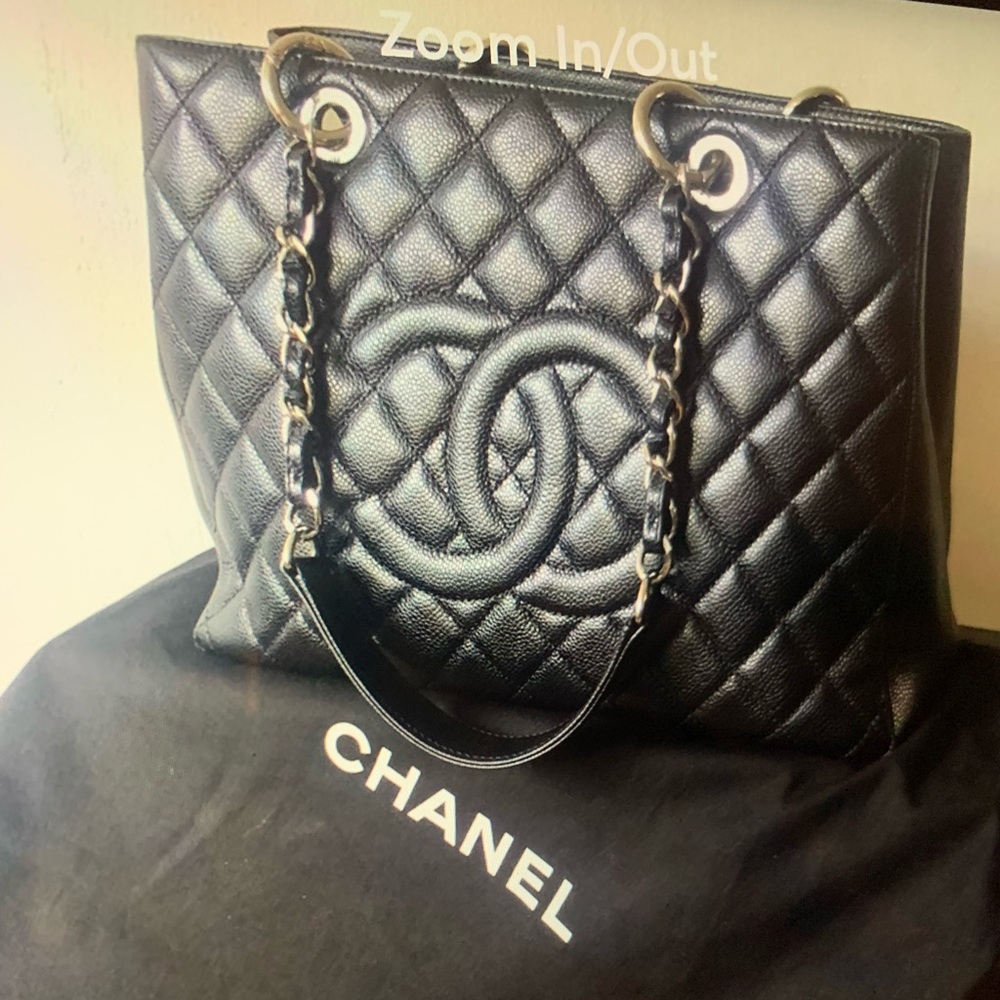 Pre-Owned Chanel GST Quilt Caviar Black Silver hardware.
